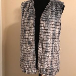 Clearance Faux fur gray silver vest
